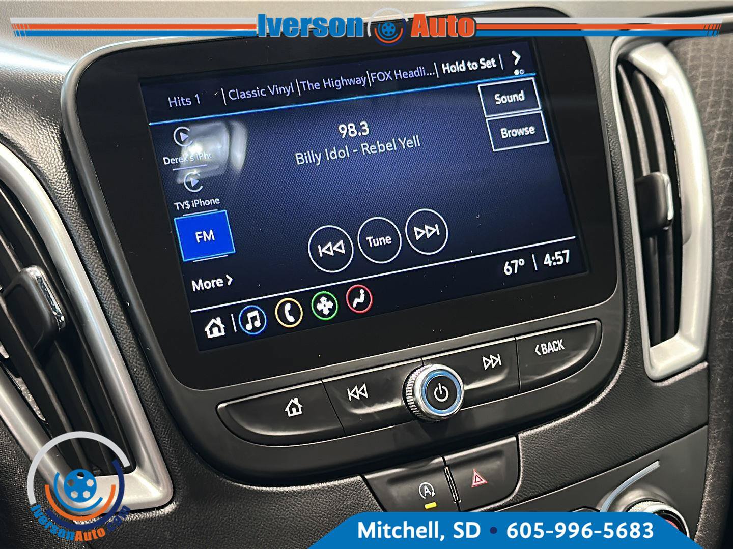 Used 2025 Chevrolet Malibu LT FWD image 19