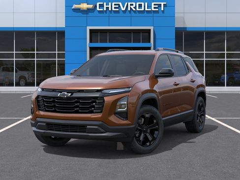 New 2027 Chevrolet Equinox LT w/ Convenience Package II FWD image 6