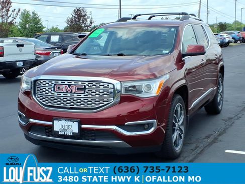 Used 2017 GMC Acadia Denali w/ Technology Package FWD image 2