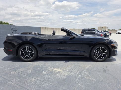Used 2020 Ford Mustang Premium RWD image 6