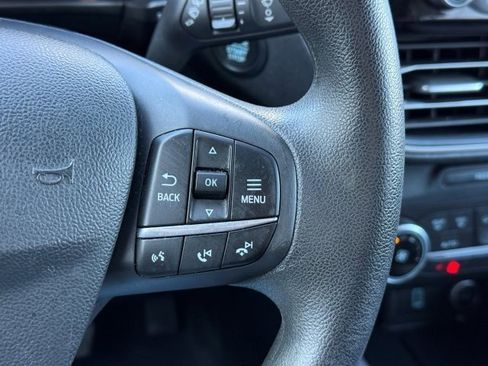 Used 2020 Ford Escape SE image 30