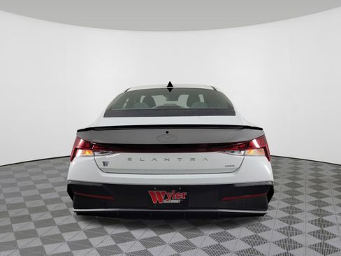 New 2025 Hyundai Elantra SEL image 37
