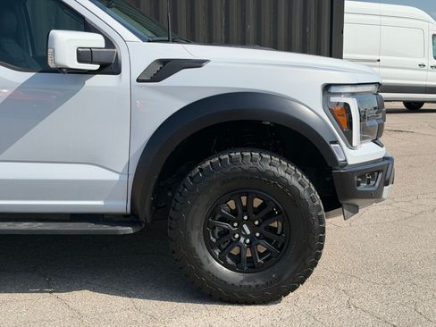 Used 2025 Ford F150 Raptor AWD/4WD image 4