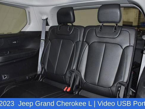 Used 2023 Jeep Grand Cherokee L Limited w/ Black Appearance Package AWD/4WD image 31