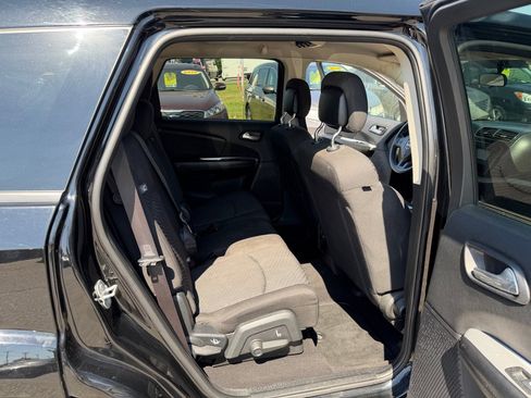 Used 2016 Dodge Journey SE w/ Flexible Seating Group FWD image 18