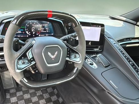 Used 2024 Chevrolet Corvette Stingray Preferred Conv w/ Stealth Interior Trim Package RWD image 11