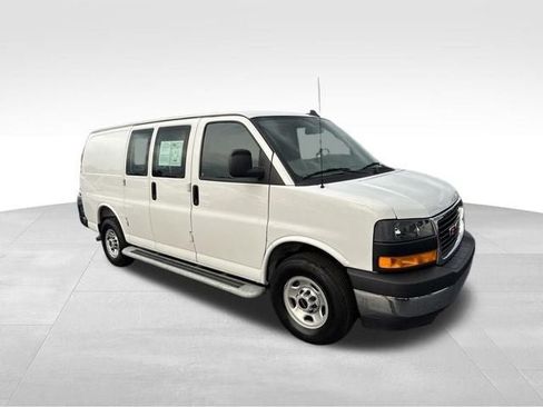 Used 2025 GMC Savana 2500 w/ Driver Convenience Package RWD image 3