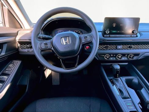 Used 2025 Honda Accord LX image 9