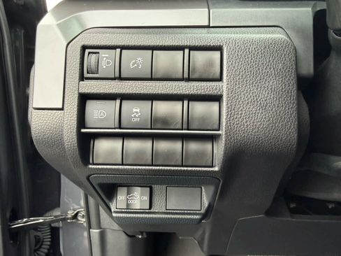 Used 2024 Toyota Tacoma TRD Off-Road image 10