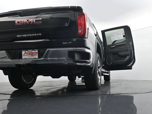 Used 2023 GMC Sierra 1500 SLT w/ SLT Premium Package AWD/4WD image 44