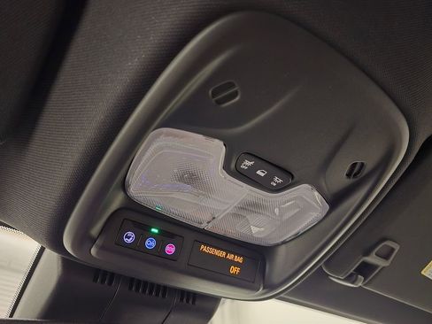 New 2025 Chevrolet Colorado LT w/ LT Convenience Package image 23