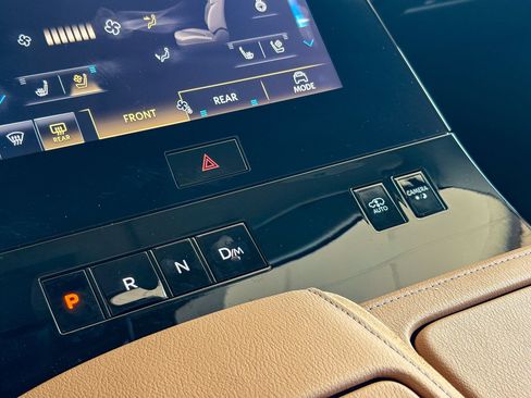 Used 2025 INFINITI QX80 Luxe AWD/4WD image 38
