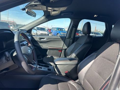 Used 2025 Ford Escape ST-Line w/ Tech Pack #1 image 31