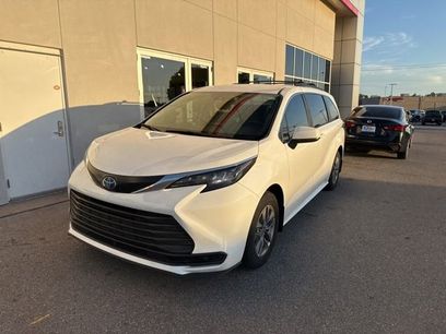 Used 2025 Toyota Sienna LE