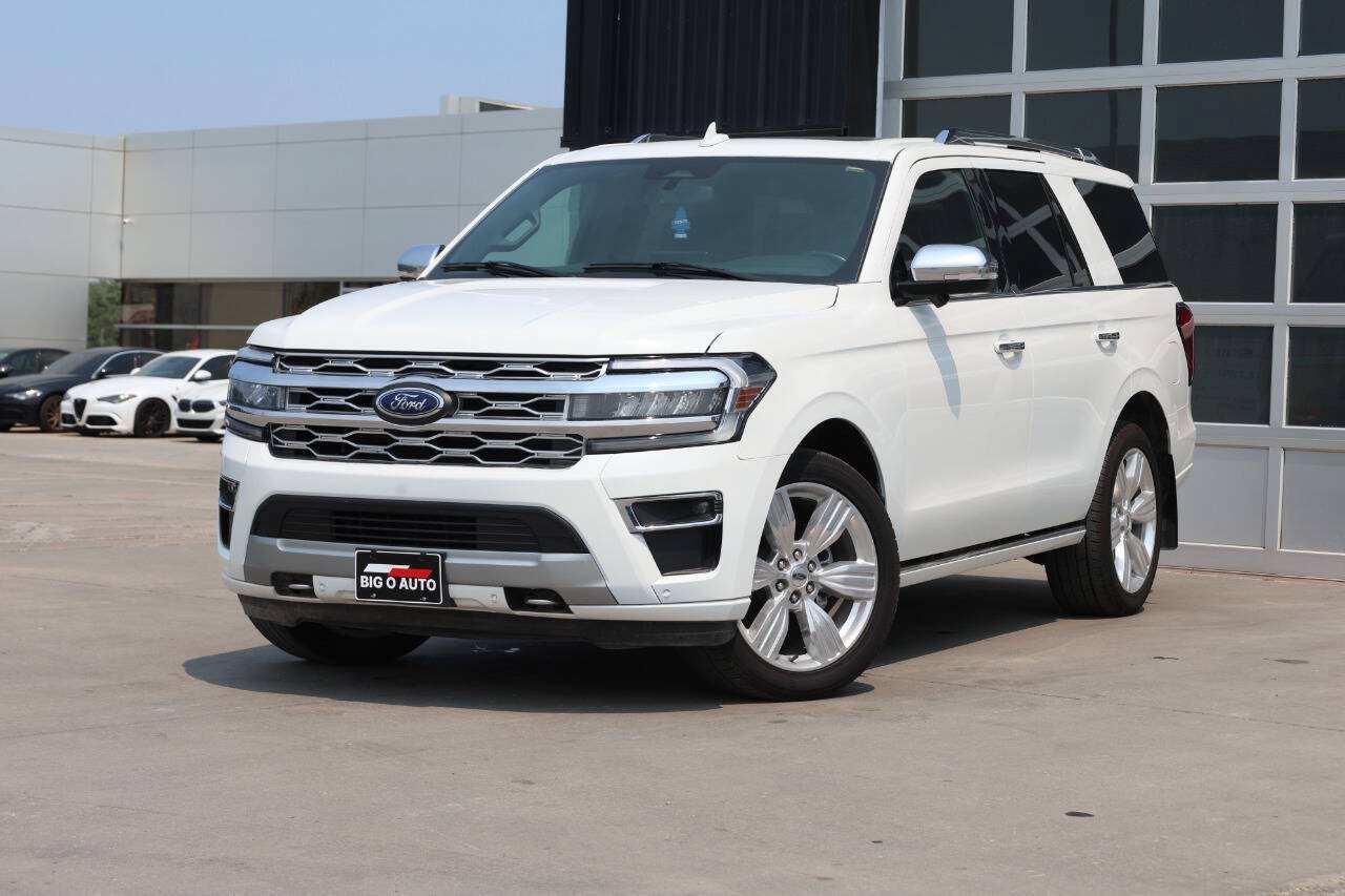 Used 2023 Ford Expedition Platinum AWD/4WD image 3