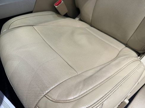 Used 2016 Ford F150 Lariat w/ Equipment Group 502A Luxury image 9