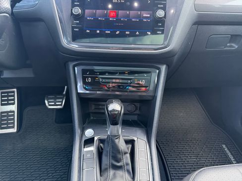 Used 2022 Volkswagen Tiguan SE R-Line AWD/4WD image 21