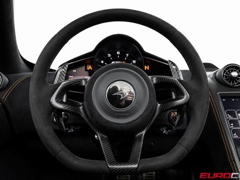Used 2016 McLaren 675LT Spider image 36