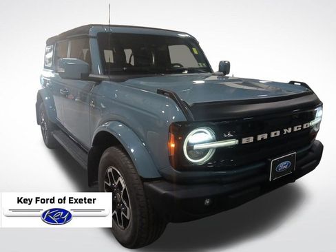 Used 2023 Ford Bronco Outer Banks image 2