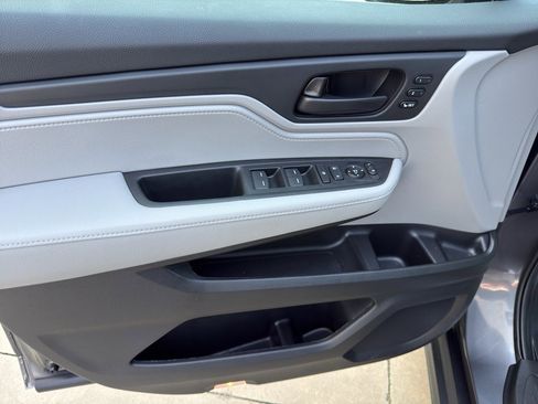 Certified 2024 Honda Odyssey EX-L image 10