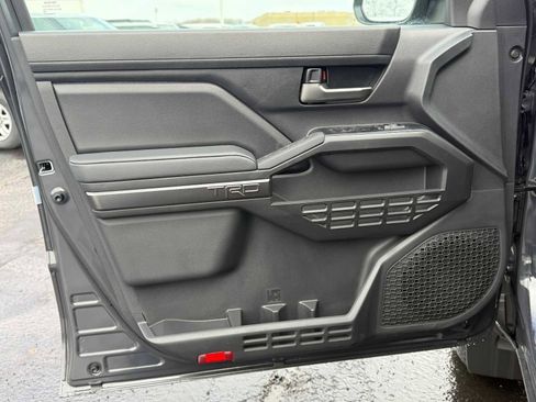 New 2025 Toyota Tacoma TRD Off-Road image 7