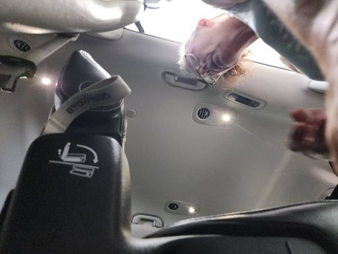 Used 2022 Chrysler Pacifica Touring-L FWD image 35