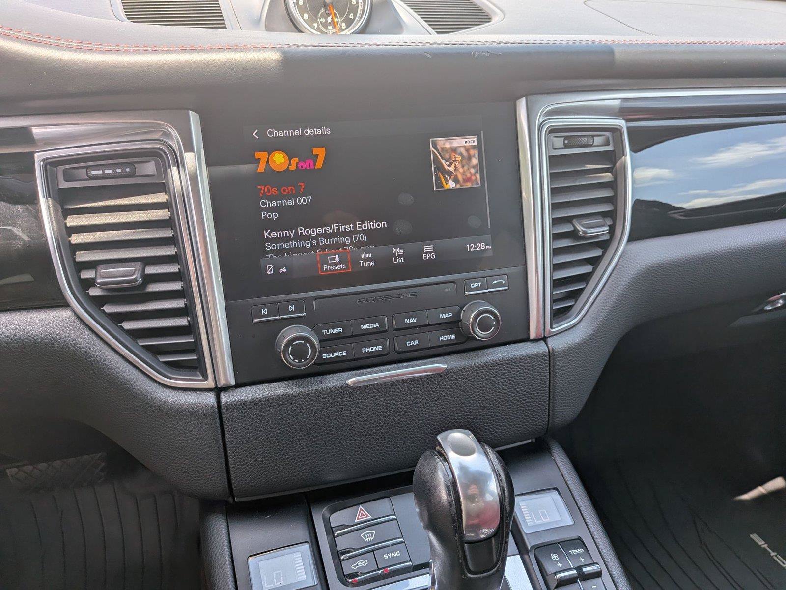 Used 2018 Porsche Macan S AWD/4WD image 22