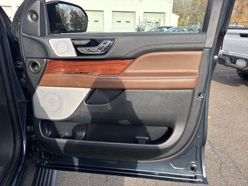 Certified 2022 Lincoln Navigator Reserve image 14