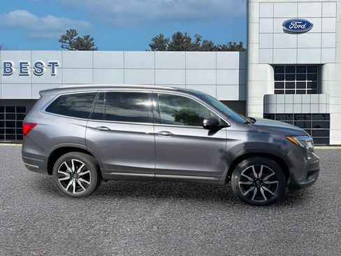 Used 2022 Honda Pilot Touring image 4