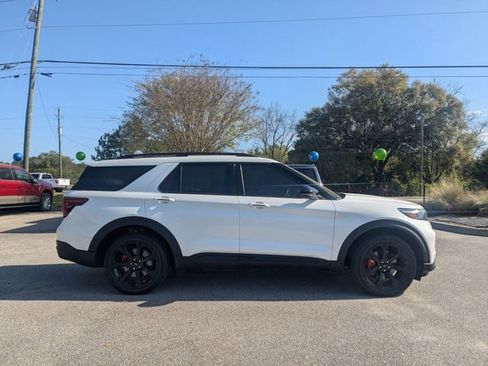 Used 2021 Ford Explorer ST w/ Equipment Group 401A AWD/4WD image 2