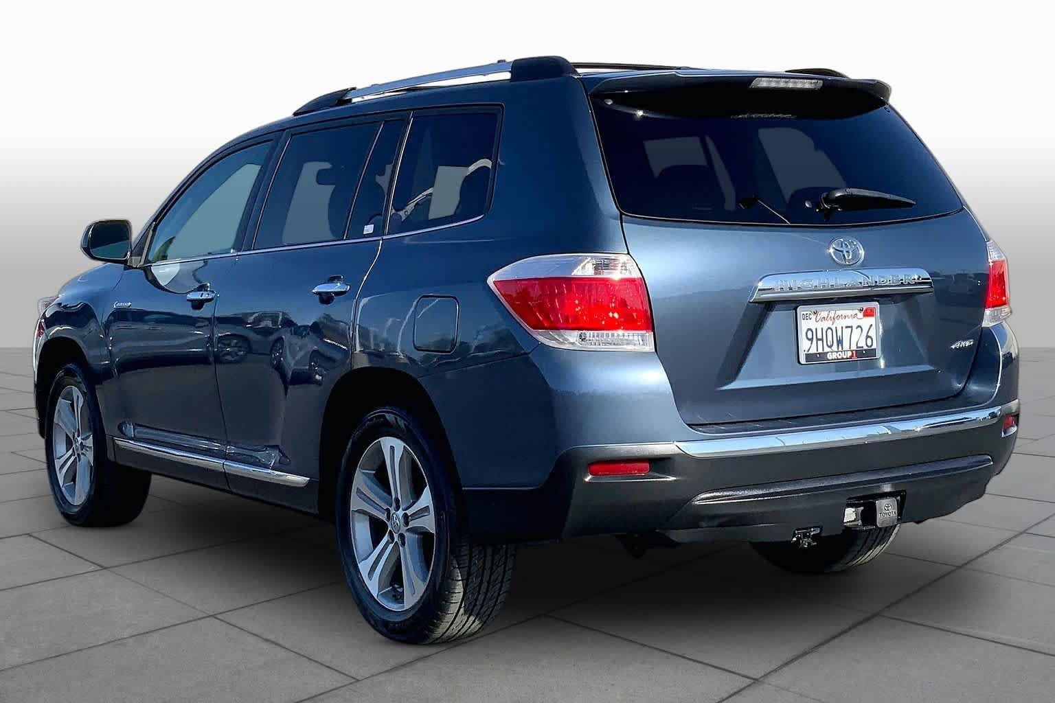 Used 2013 Toyota Highlander Limited AWD/4WD image 11