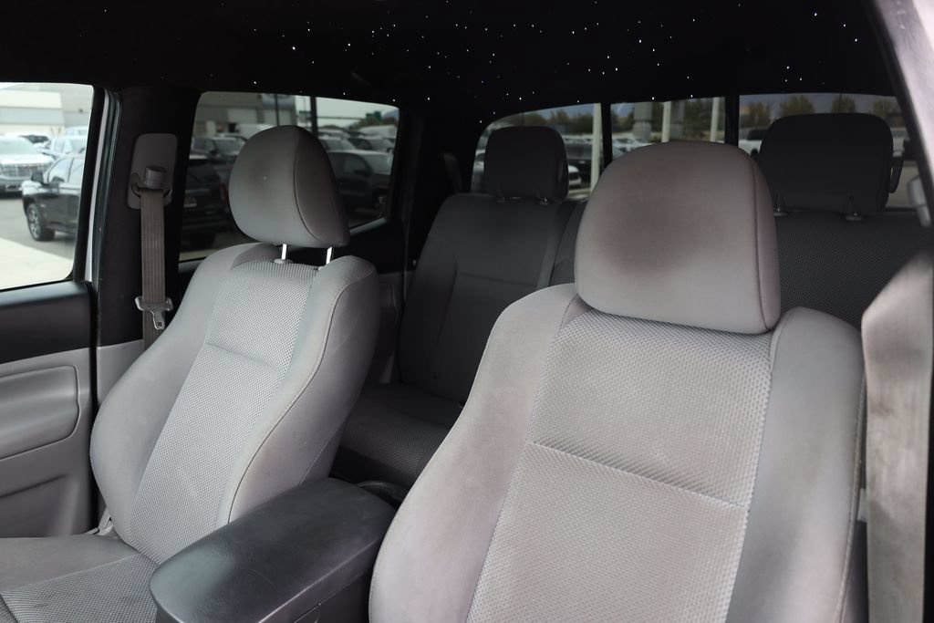 Used 2015 Toyota Tacoma 4x4 Double Cab w/ TRD Off-Road Package image 16