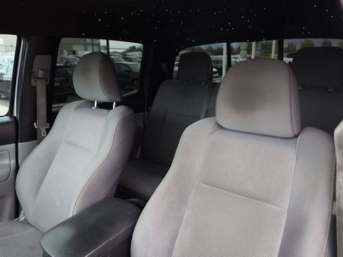 Used 2015 Toyota Tacoma 4x4 Double Cab w/ TRD Off-Road Package image 16