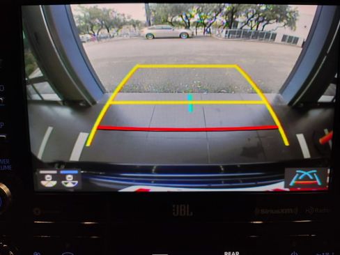 Used 2022 Toyota Highlander Limited image 18