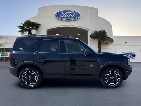 Certified 2022 Ford Bronco Sport Outer Banks w/ Tech Package AWD/4WD image 5