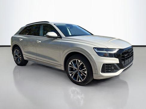 Used 2022 Audi Q8 Premium w/ Convenience Package image 7