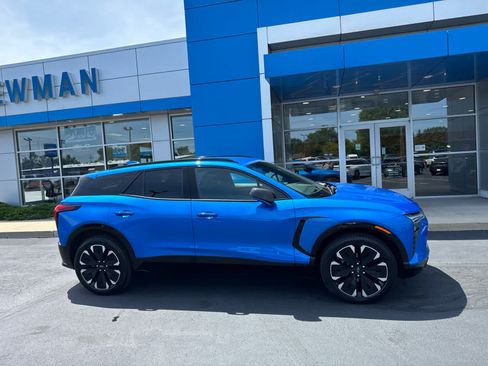 Used 2024 Chevrolet Blazer EV RS AWD/4WD image 2