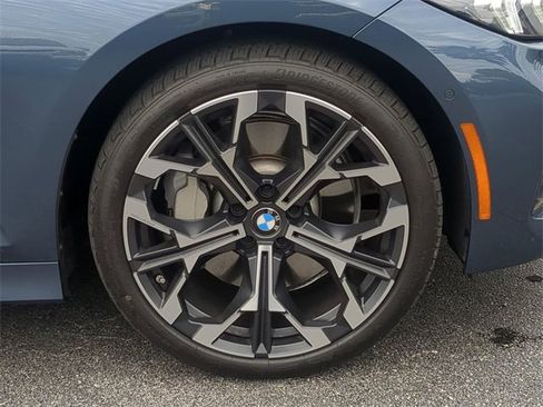 Used 2025 BMW 330i Sedan image 11