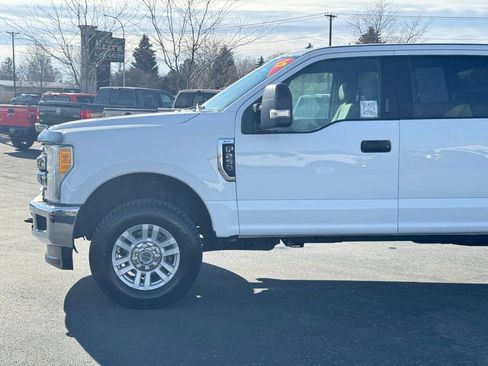 Used 2017 Ford F250 XLT w/ XLT Value Package image 11