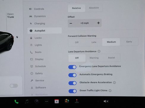 Used 2021 Tesla Model 3 Standard Range Plus image 18