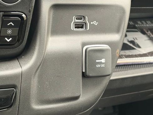 Used 2024 RAM ProMaster 3500 image 17