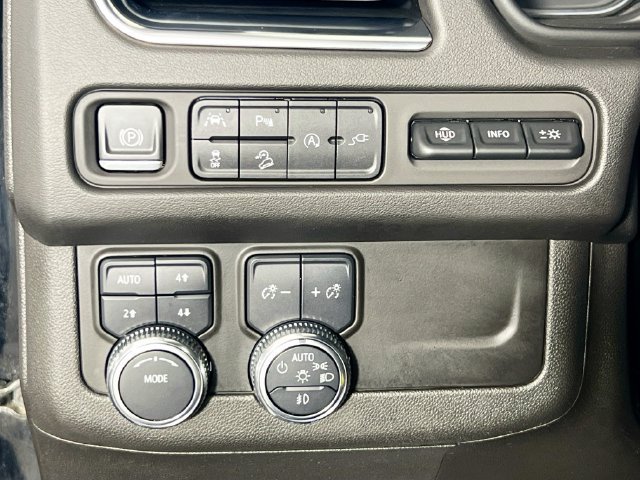 Used 2021 GMC Yukon AT4 w/ Technology Package AWD/4WD image 21