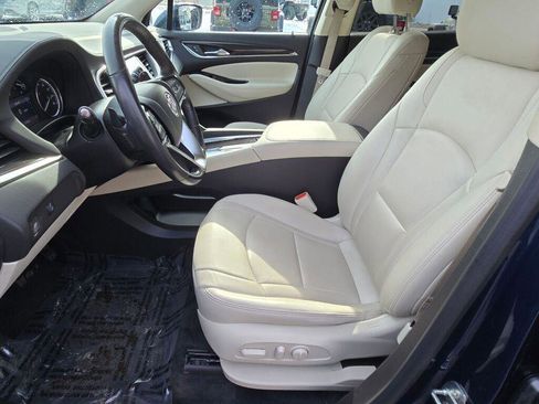 Used 2023 Buick Enclave Essence image 19