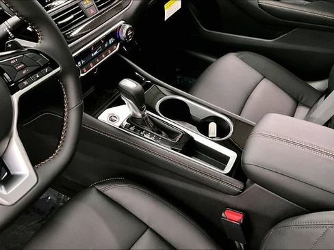 New 2025 Nissan Altima 2.5 SR w/ SR Premium Package image 8