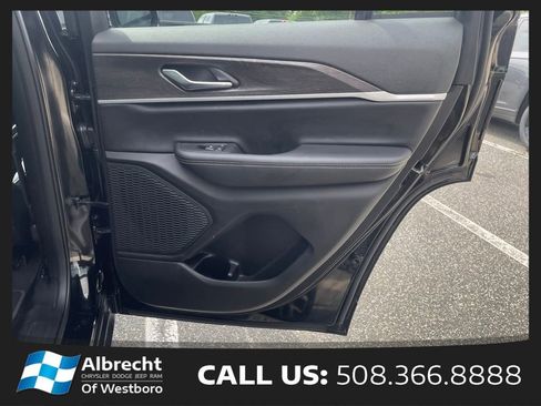 New 2025 Jeep Grand Cherokee Limited AWD/4WD image 19