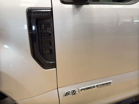 Used 2021 Ford F250 Lariat image 10