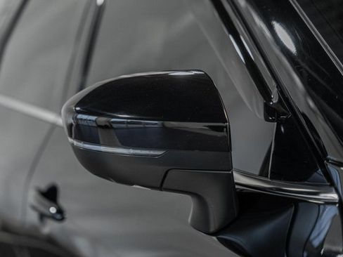 Used 2024 Nissan Pathfinder Platinum w/ Black Appearance Package image 15