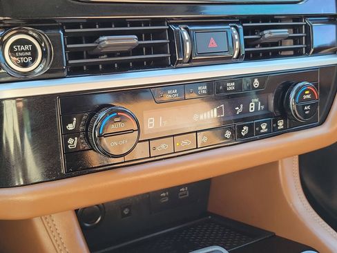 Used 2022 Nissan Pathfinder Platinum w/ Lighting Package (N93) image 31