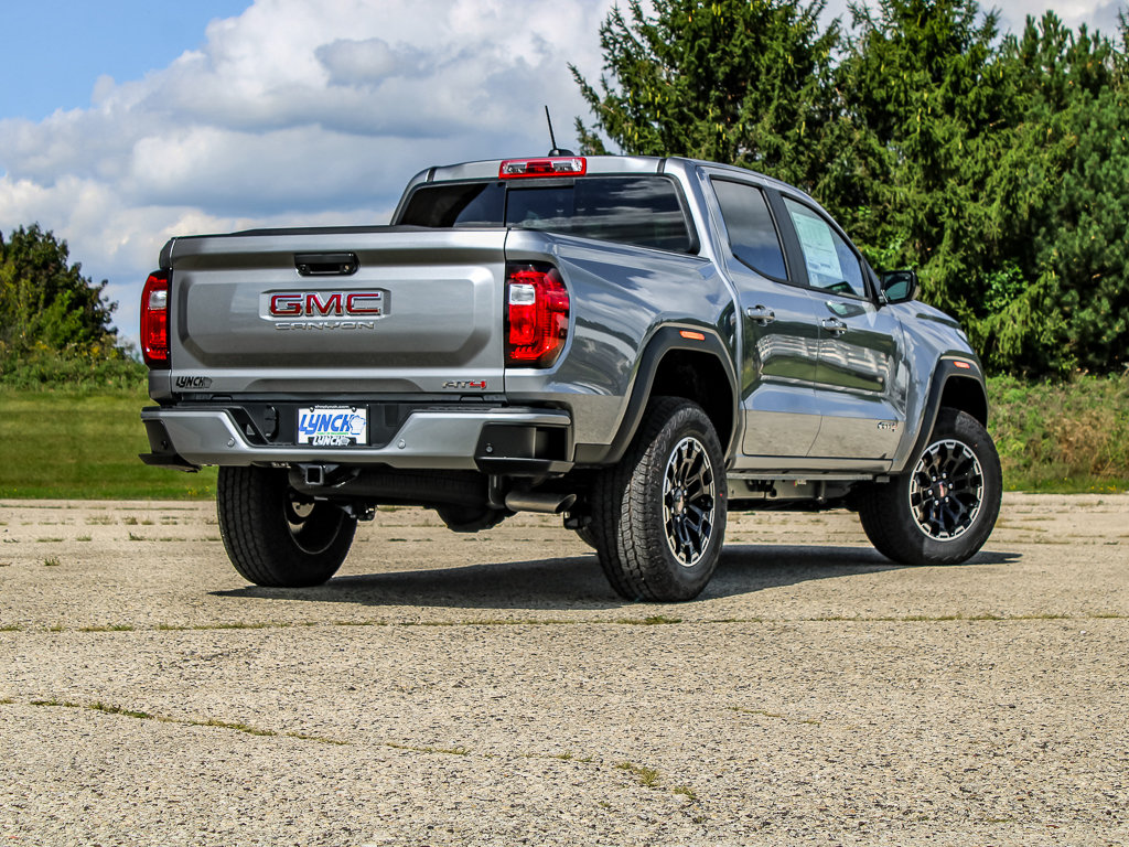 New 2026 GMC Canyon AT4 w/ AT4 Premium Package AWD/4WD image 9