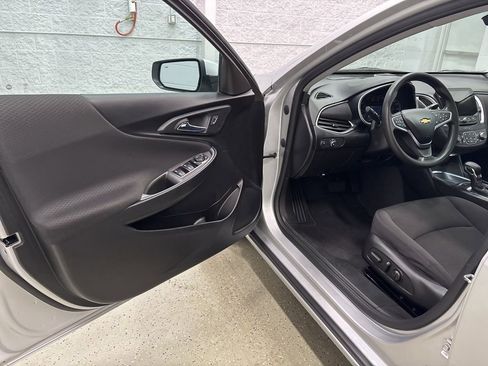 Used 2022 Chevrolet Malibu LT image 14